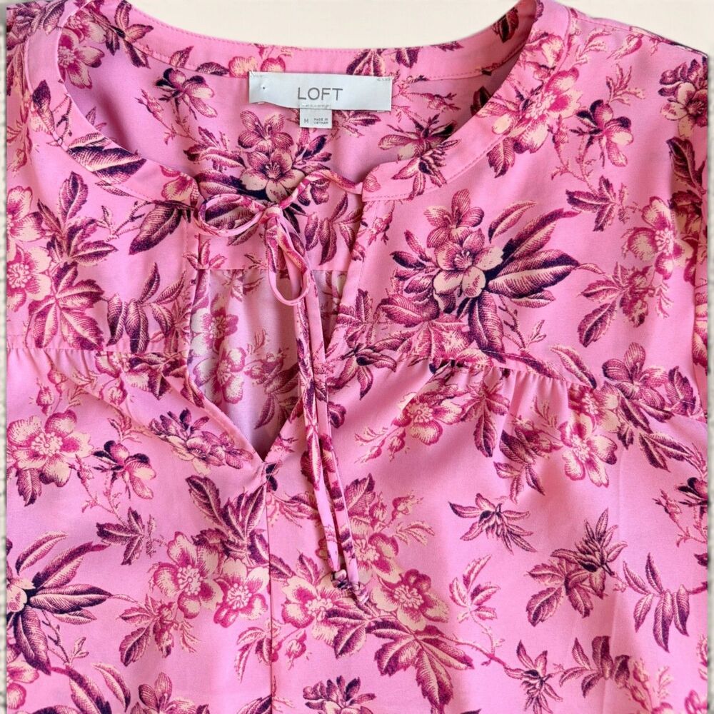 LOFT Floral Blouse Women’s Medium Pink Tie Neck Ruffle Sleeve Romantic Boho